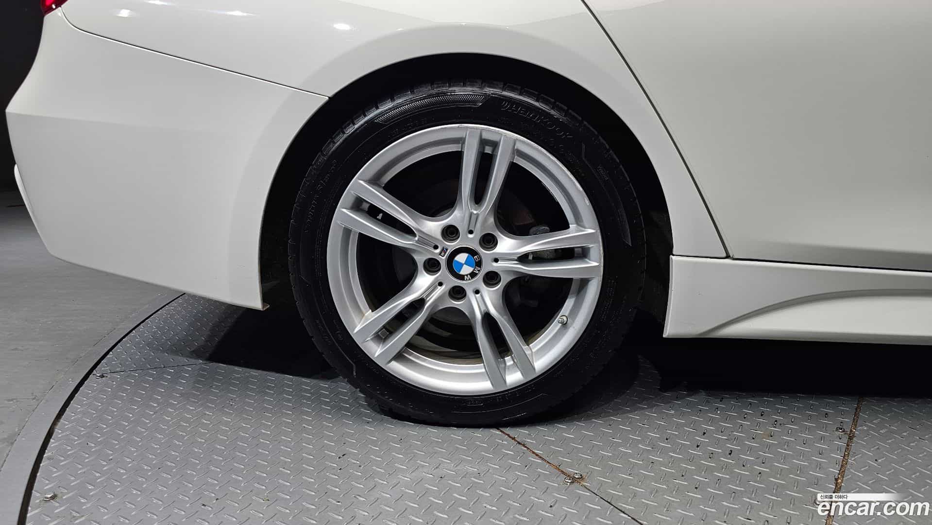 3-Series BMW 2018.5-OUTER-005