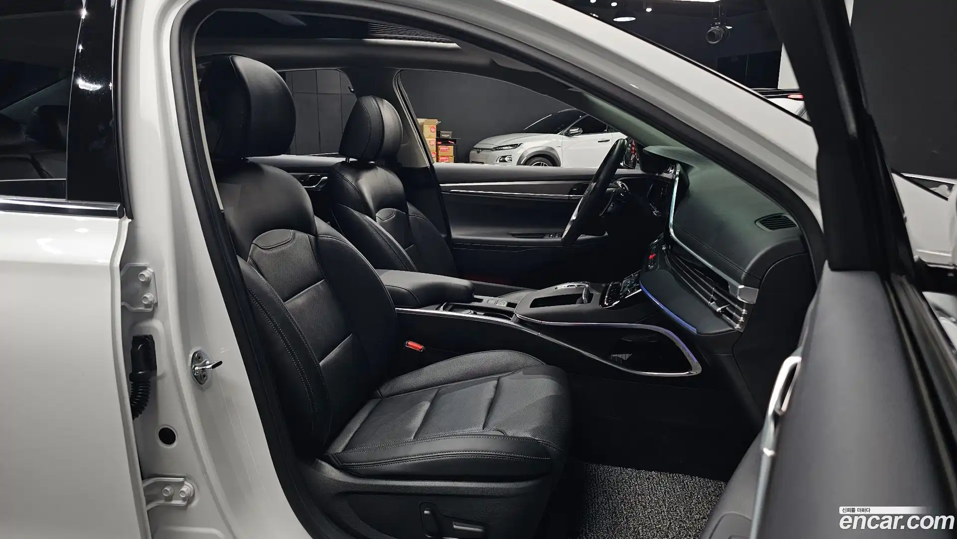 Grandeur Hyundai 2021.5-OPTION-015