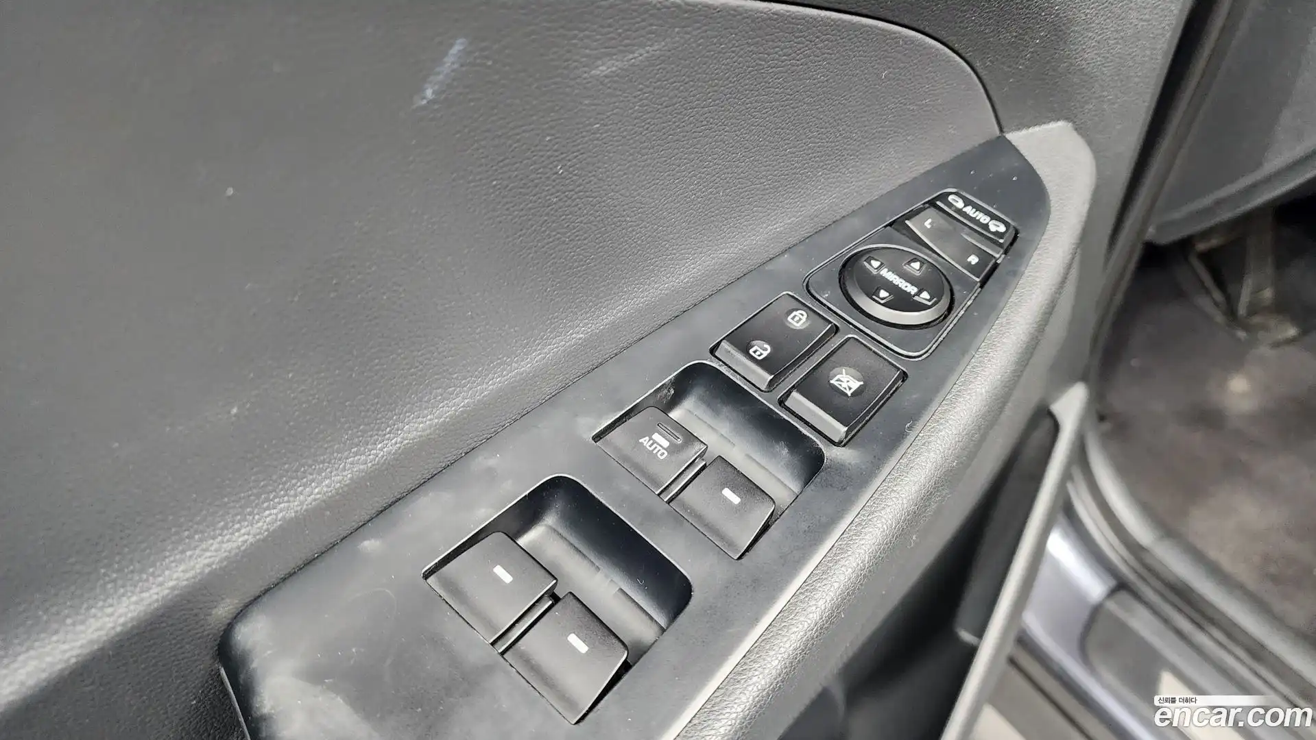 Tucson Hyundai 2016.7-OPTION-042