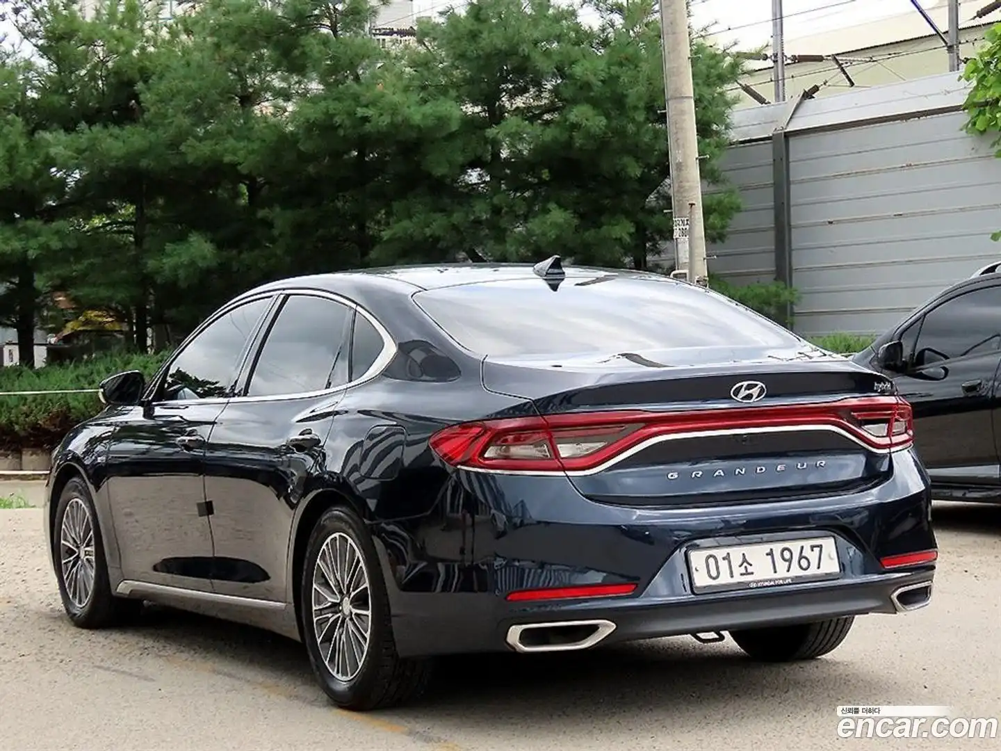 Grandeur Hyundai 2018.4-OUTER-003
