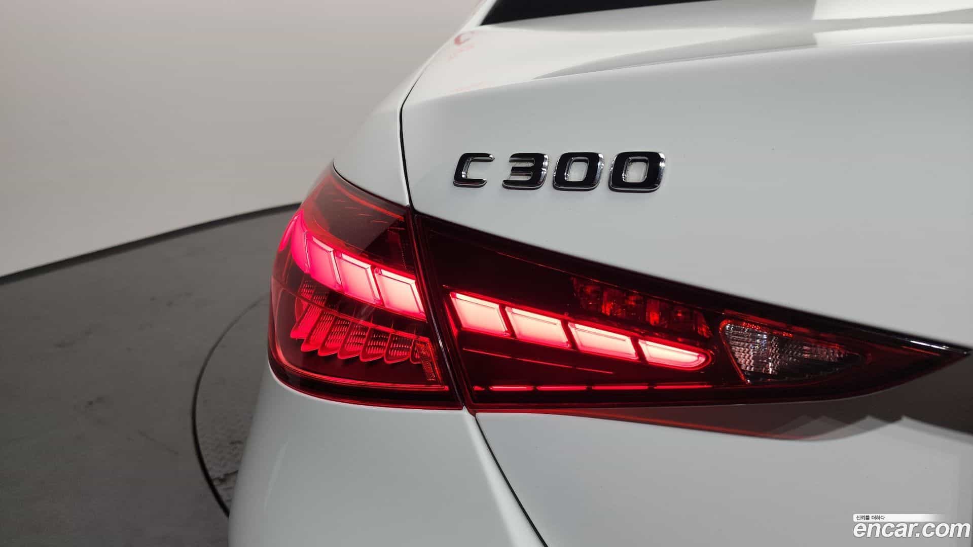 C-Class Mercedes-Benz 2023.7-OUTER-033