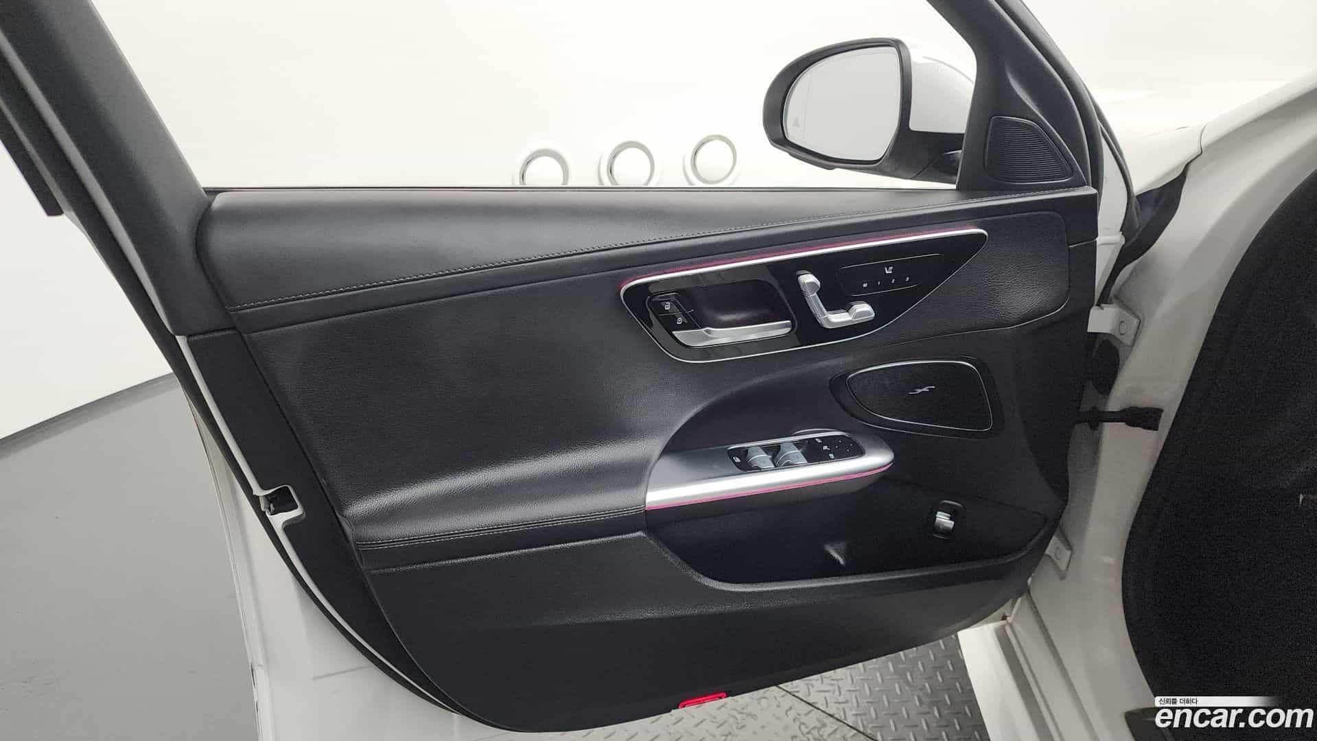 C-Class Mercedes-Benz 2023.7-INNER-034