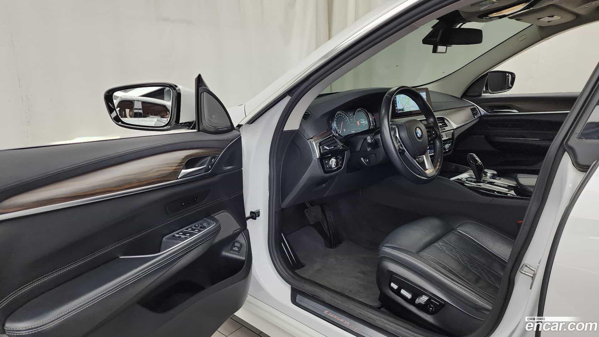 Gran Turismo BMW 2018.2-INNER-010