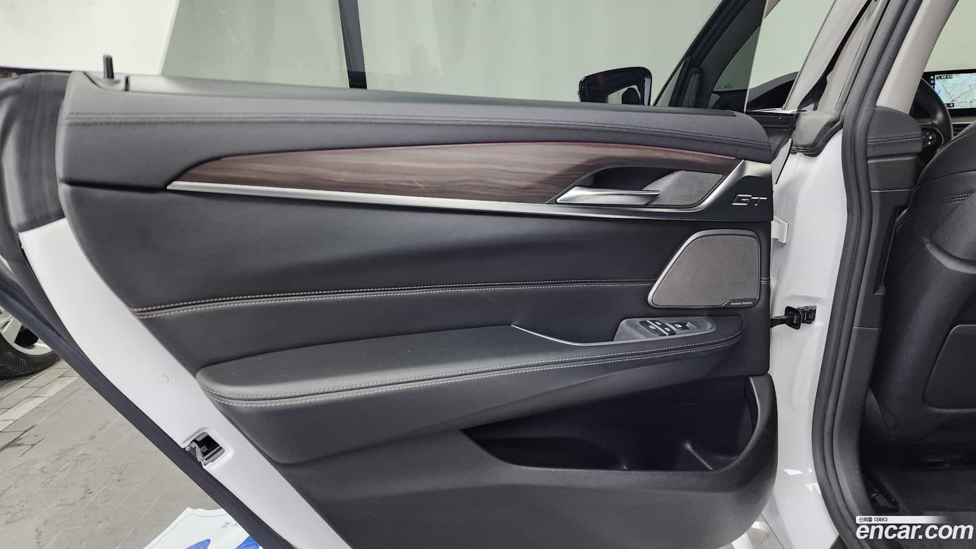 Gran Turismo BMW 2018.2-INNER-035