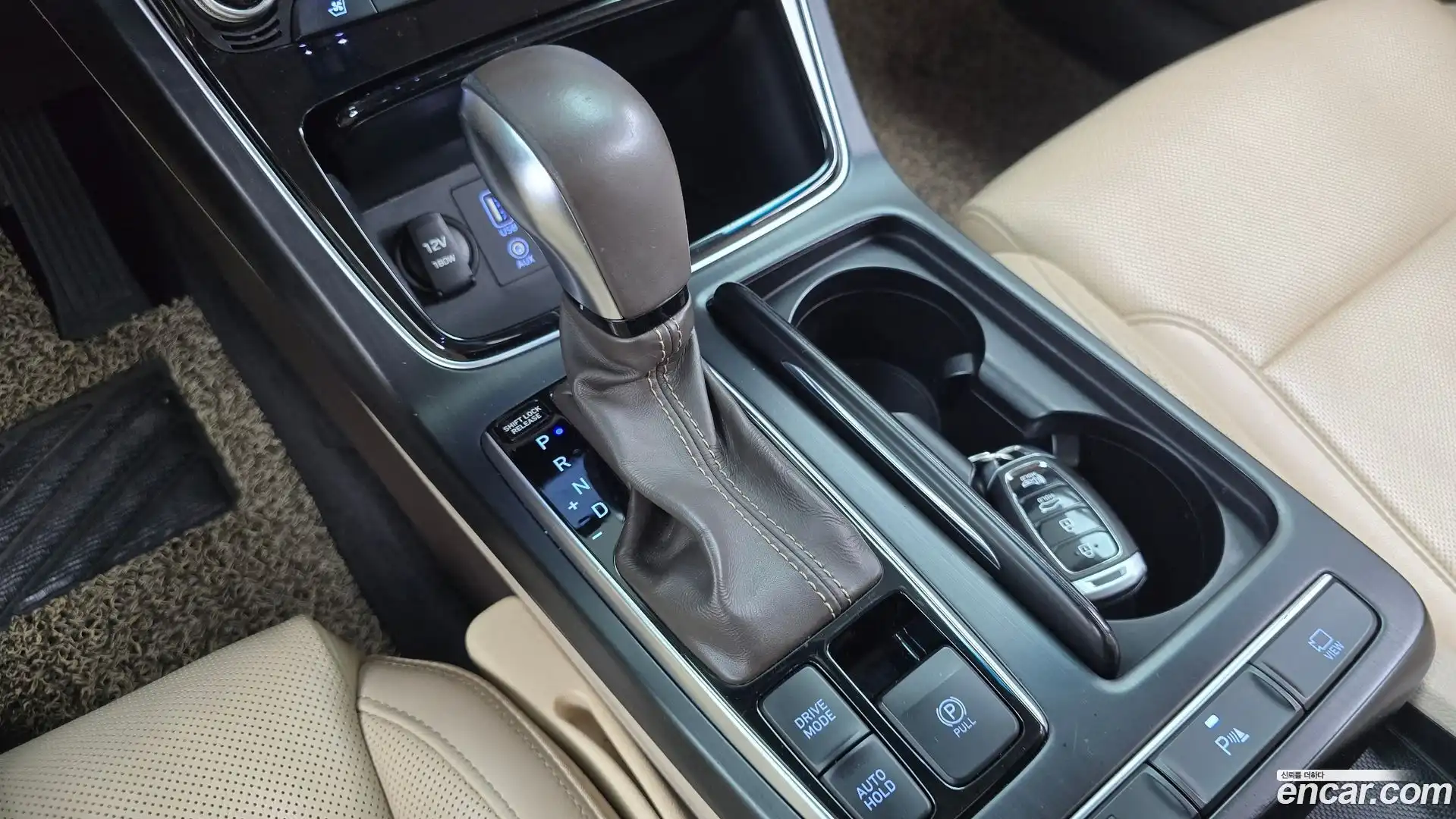 Grandeur Hyundai 2017.11-INNER-009