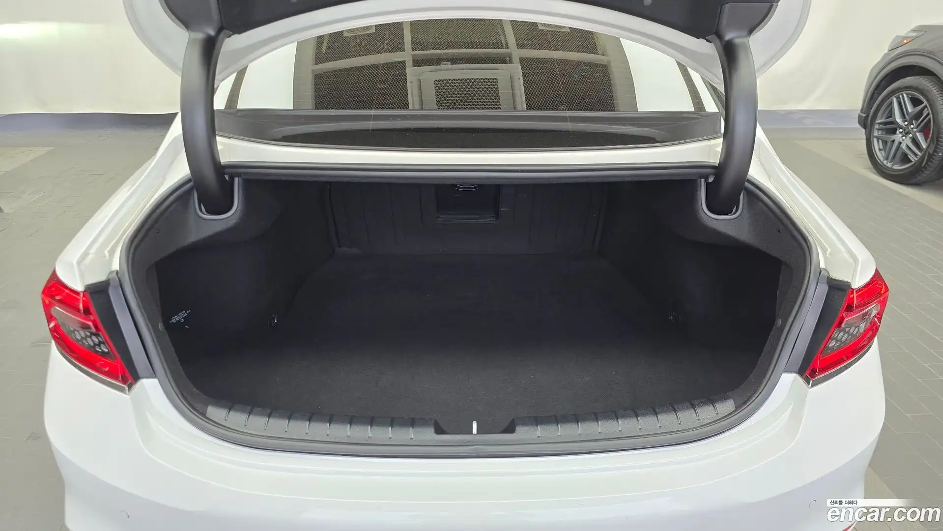 Grandeur Hyundai 2017.11-OPTION-024