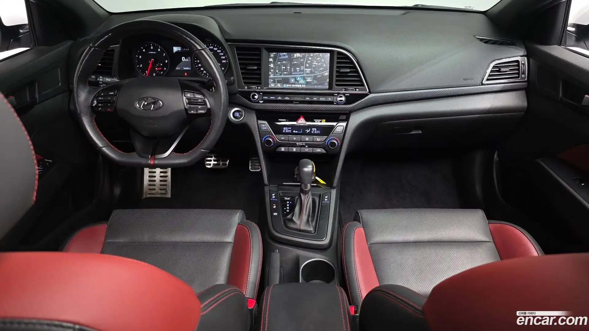 AVANTE Hyundai 2017.8-INNER-007