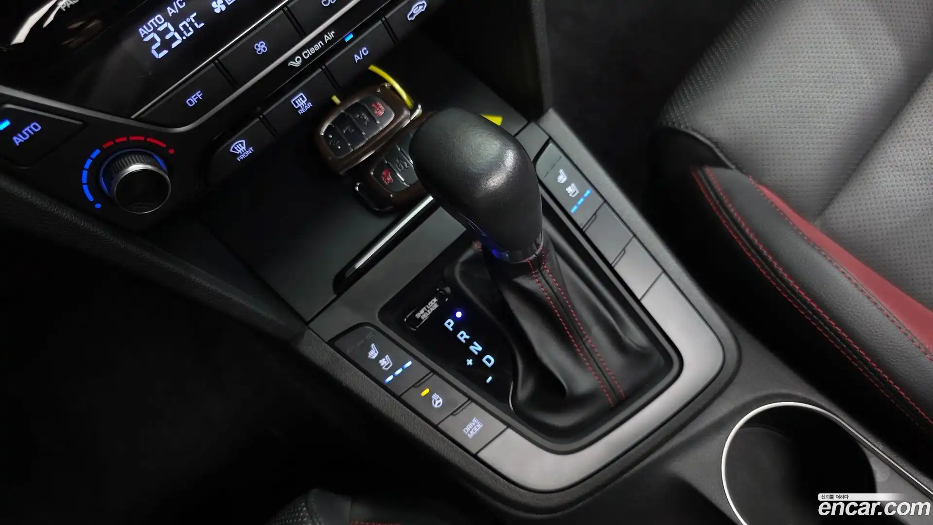AVANTE Hyundai 2017.8-INNER-009
