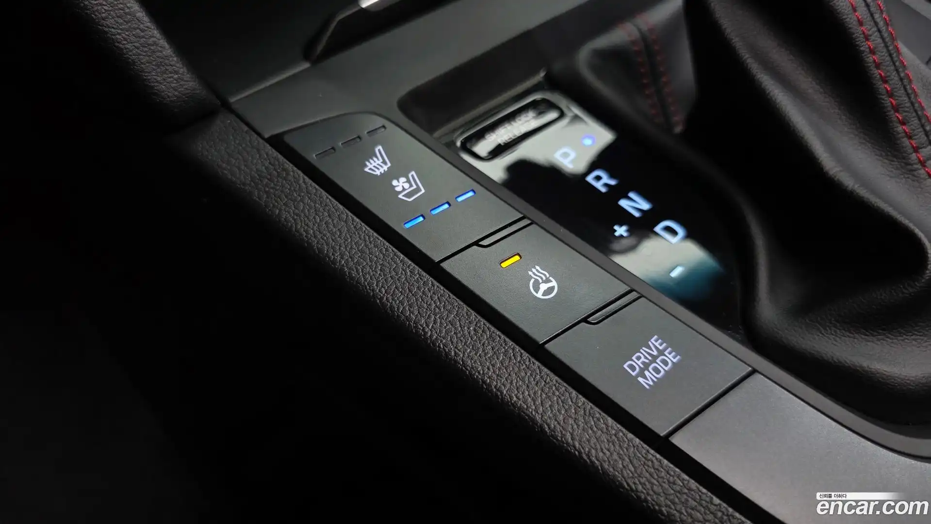 AVANTE Hyundai 2017.8-OPTION-021