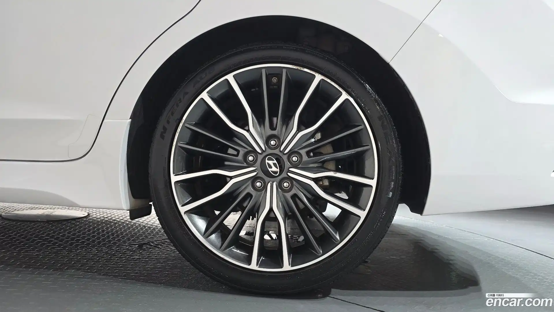 AVANTE Hyundai 2017.8-OUTER-031
