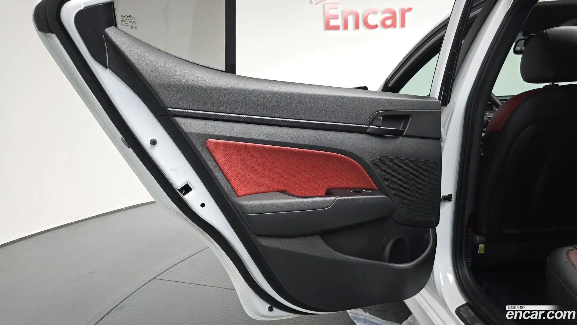 AVANTE Hyundai 2017.8-INNER-035