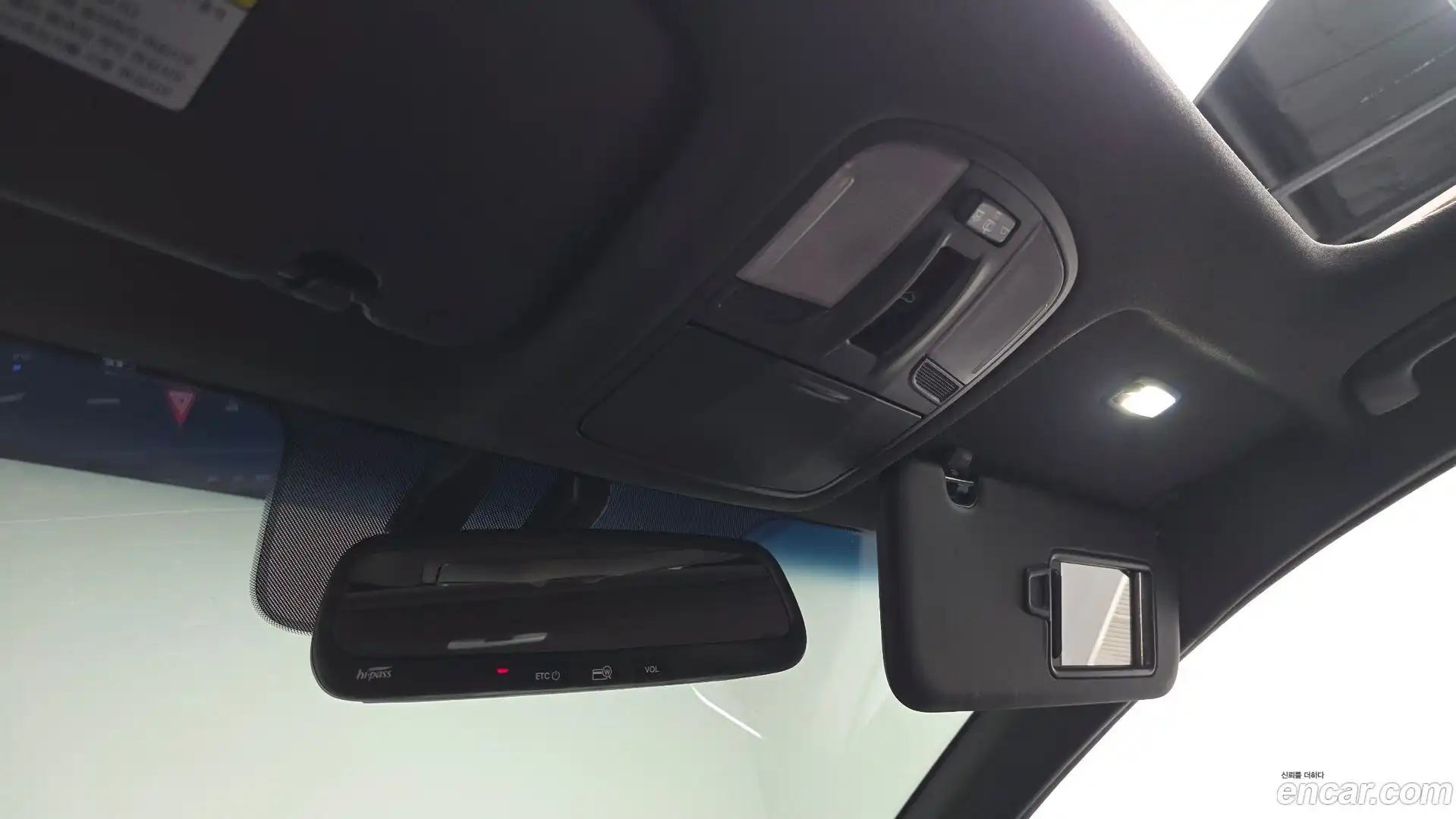 AVANTE Hyundai 2017.8-OPTION-045