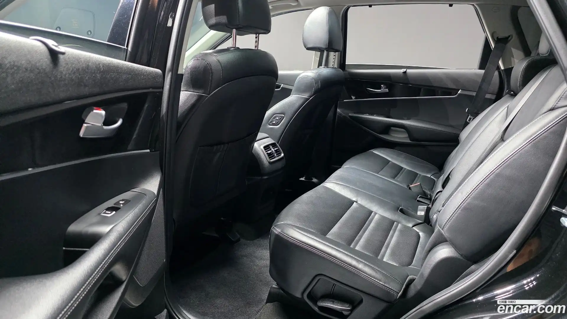 Sorento Kia 2017.8-OPTION-016