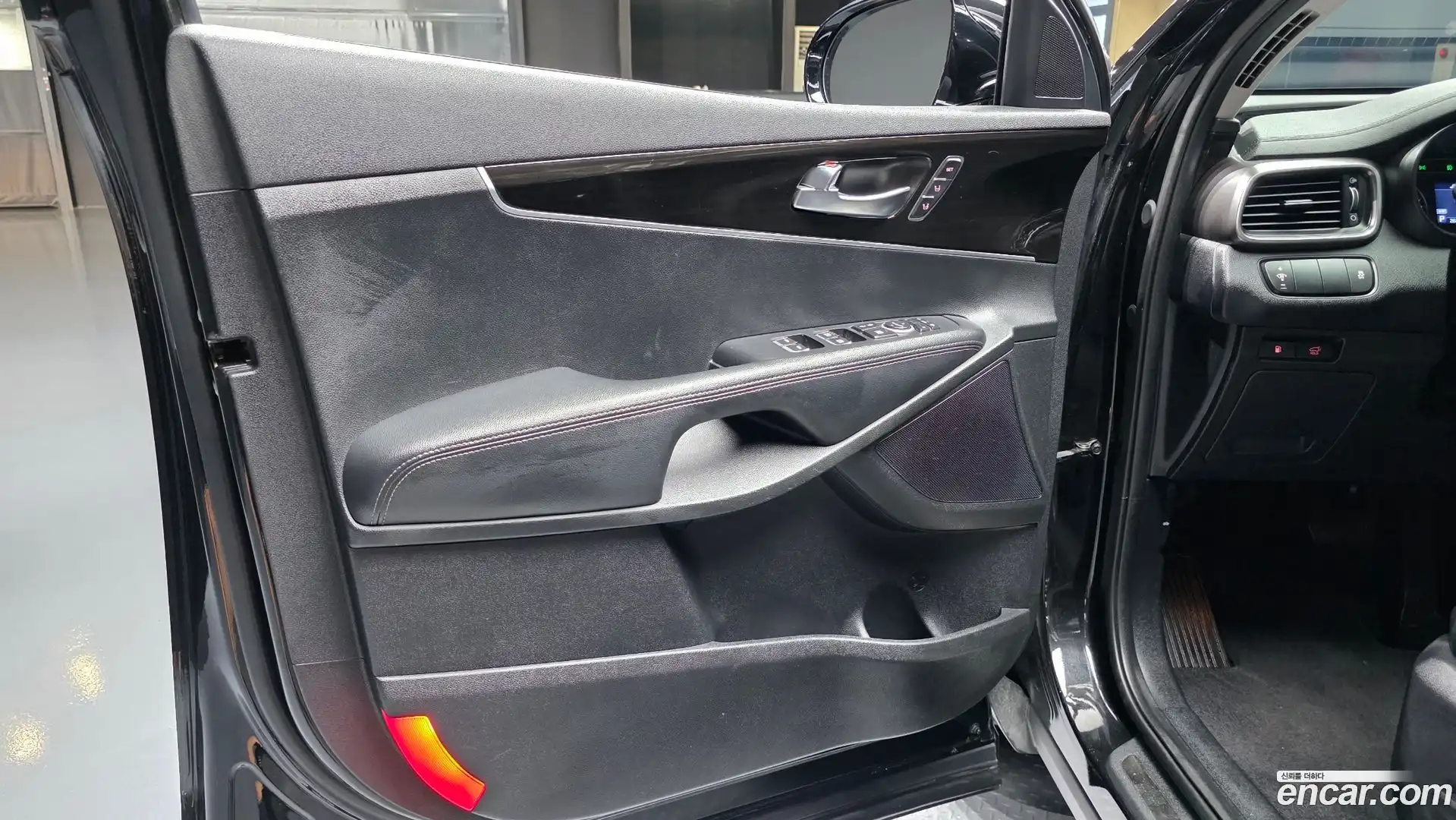 Sorento Kia 2017.8-INNER-034