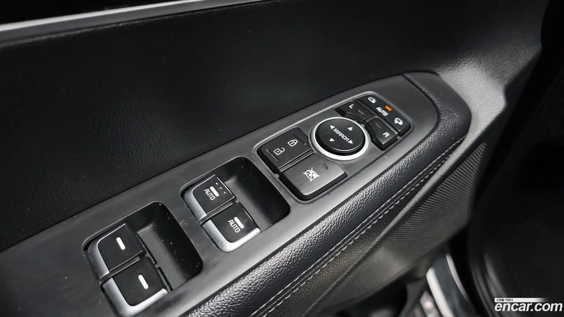 Sorento Kia 2017.8-OPTION-041