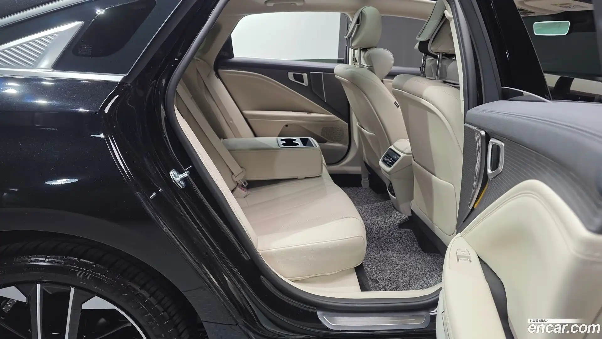 K8 Kia 2025.10-OPTION-015
