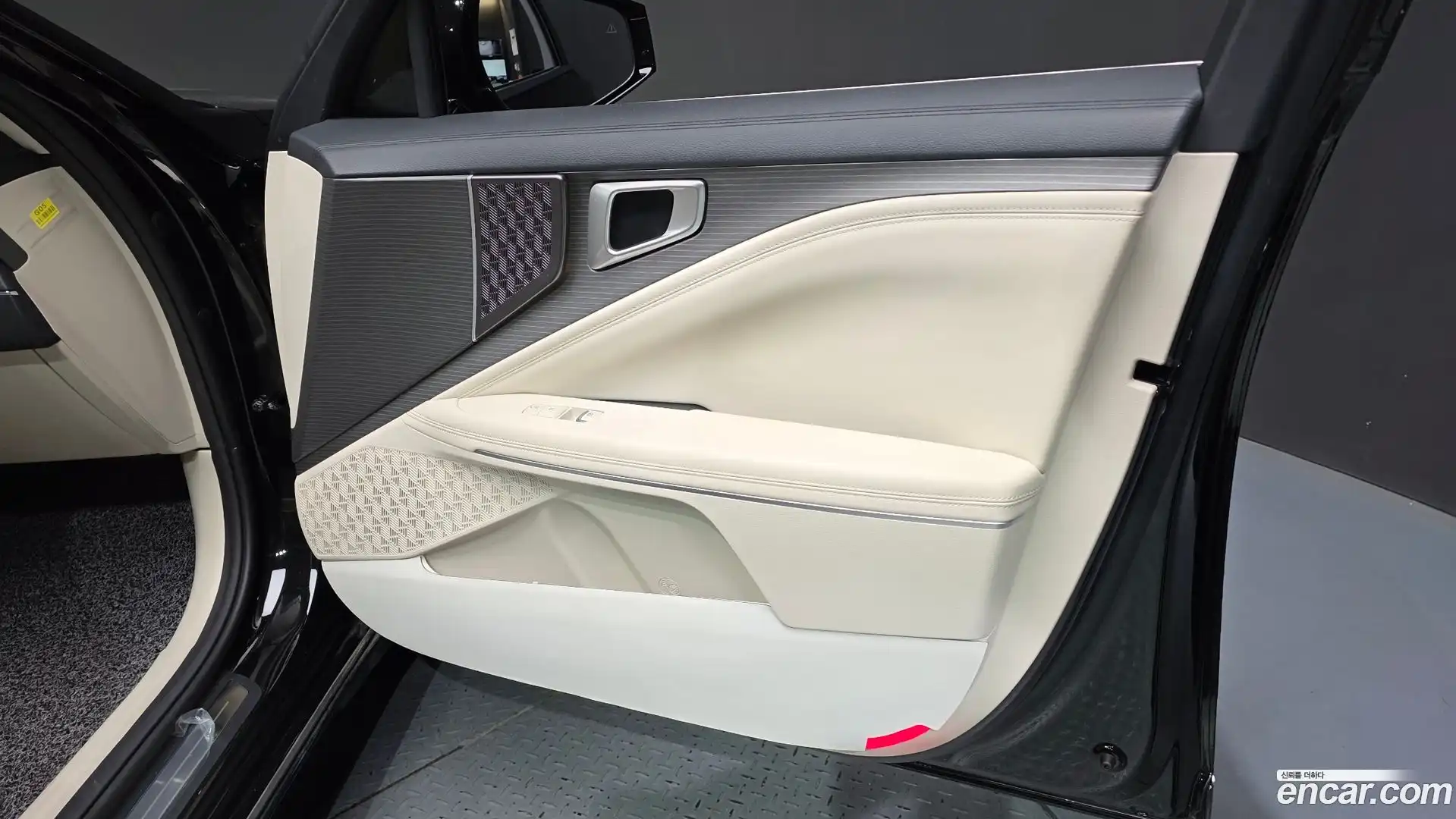 K8 Kia 2025.10-INNER-034