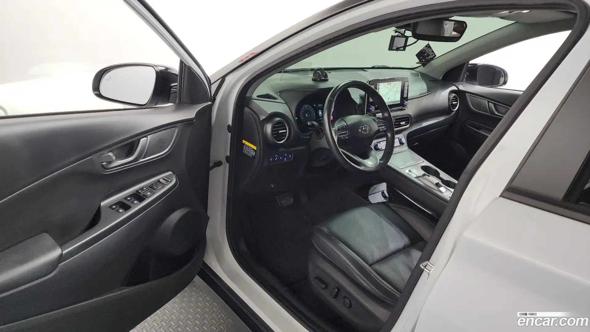 Kona Hyundai 2019.2-INNER-010