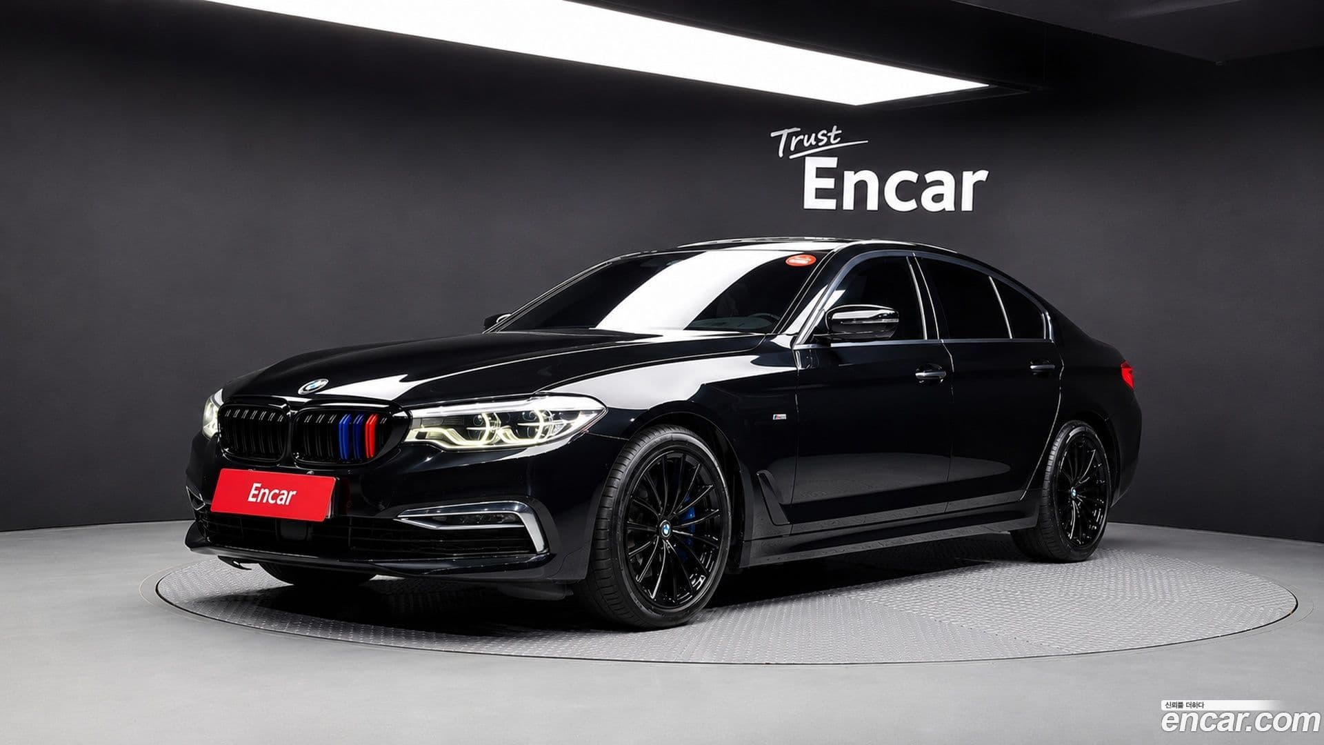 Main__Slider__Photo:5-Series BMW 2018.2-0