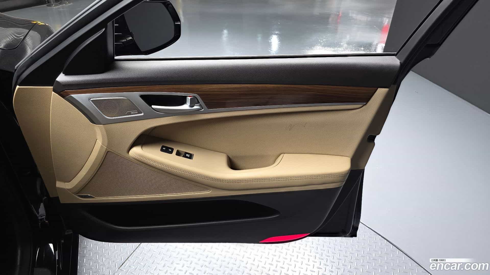 G80 Genesis 2016.10-INNER-034