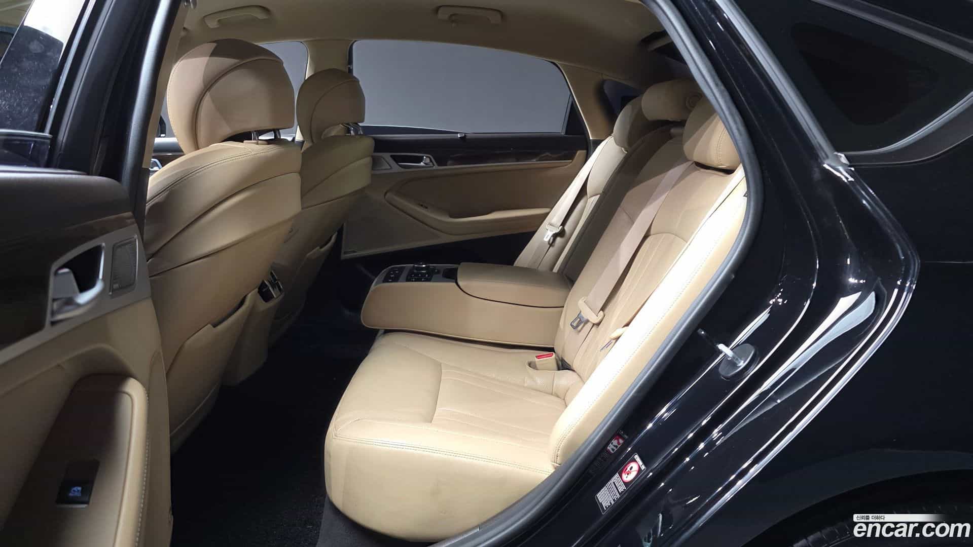 G80 Genesis 2016.10-INNER-036