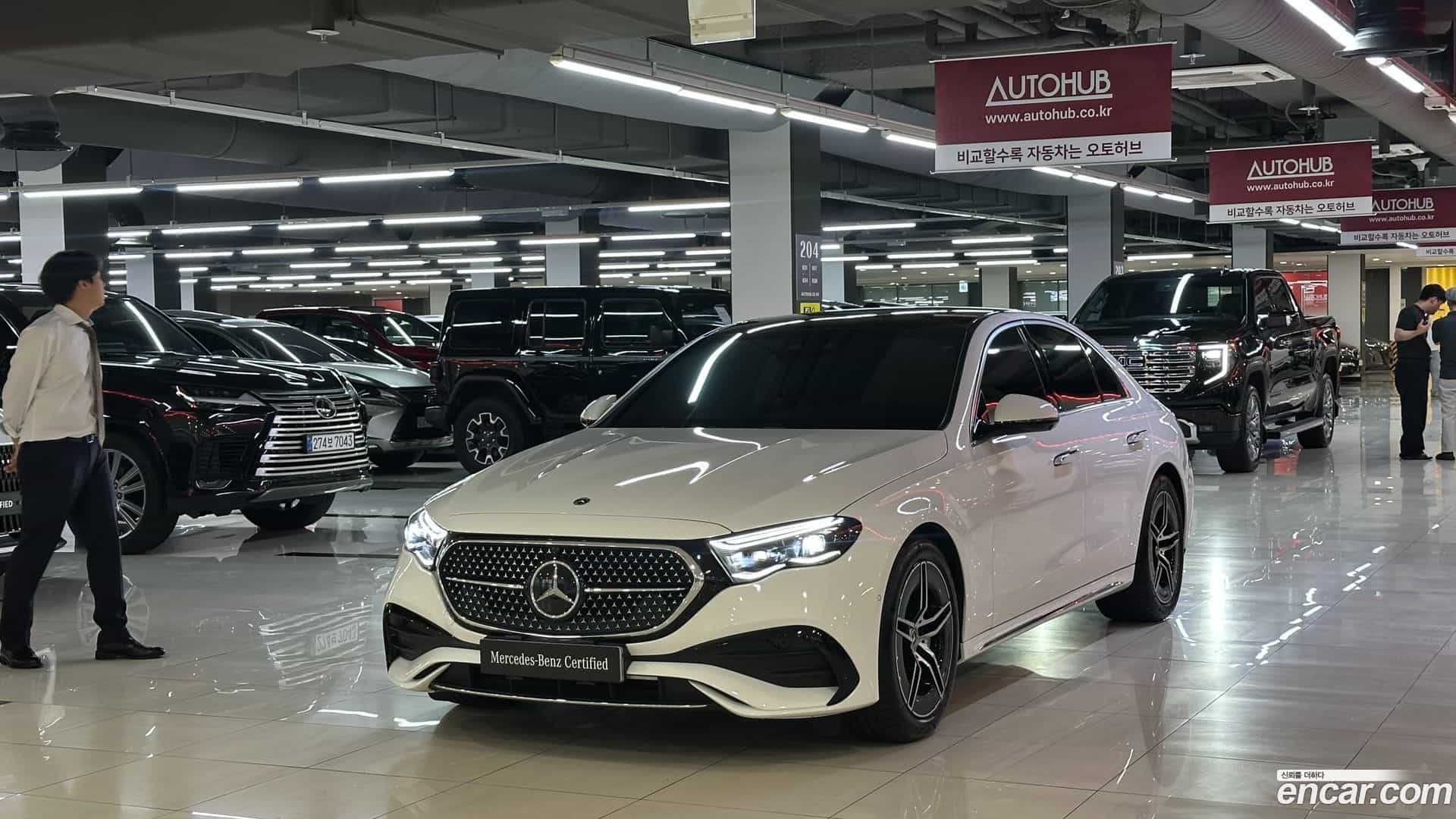 E-Class Mercedes-Benz 2025.0-OUTER-001