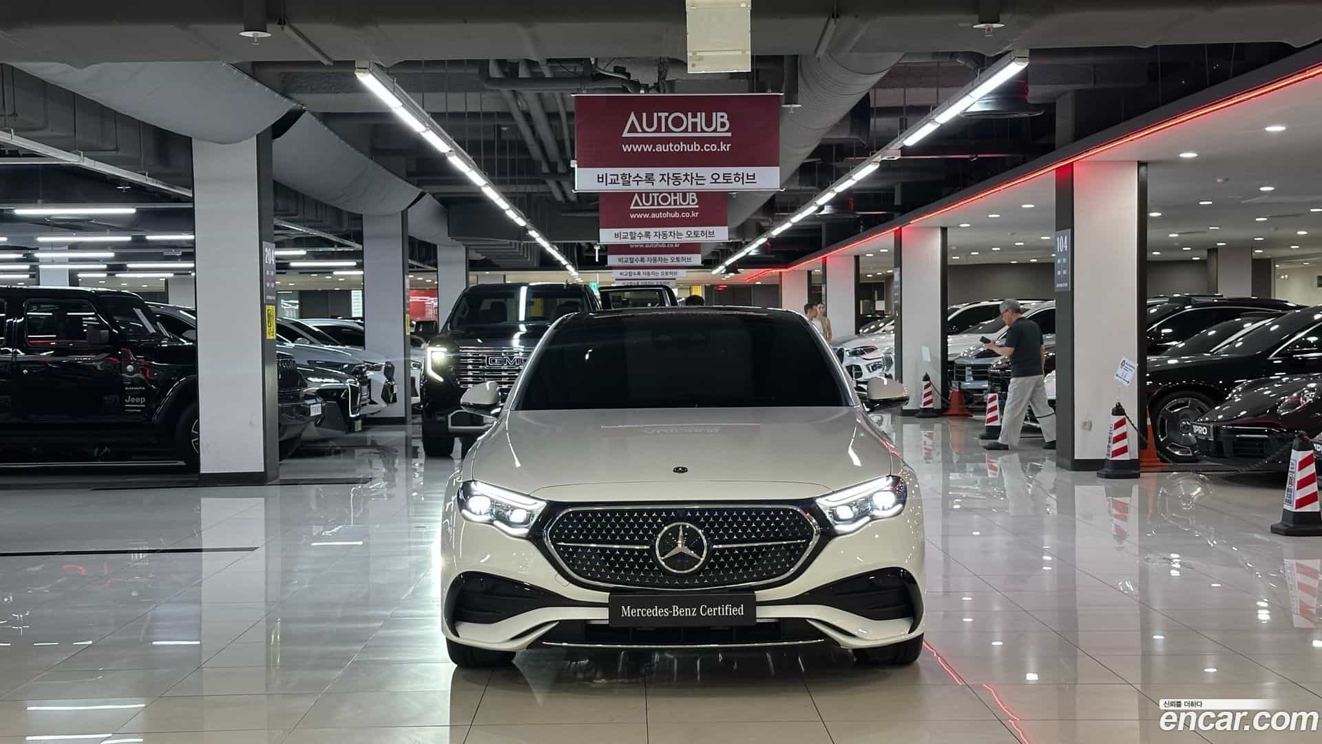 E-Class Mercedes-Benz 2025.0-OUTER-002