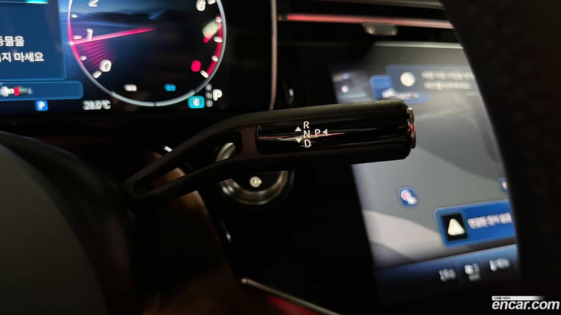 E-Class Mercedes-Benz 2025.0-INNER-009