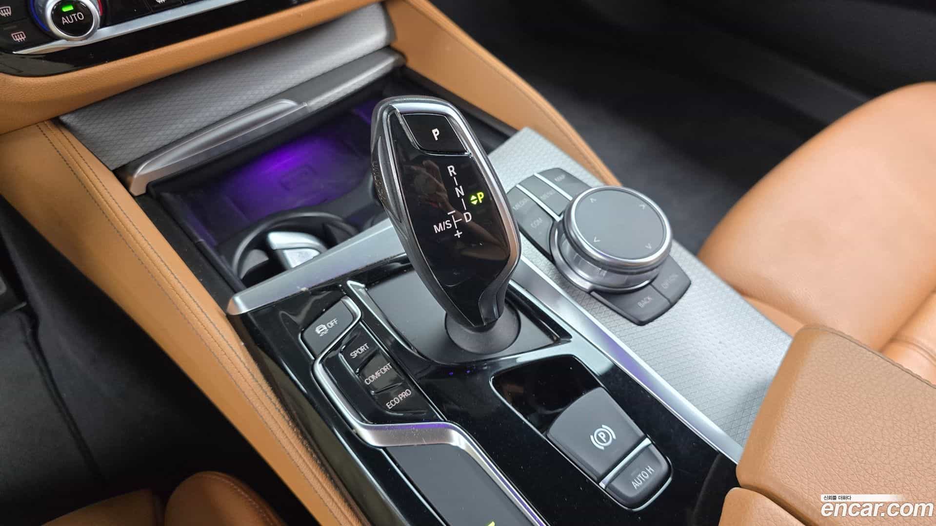 5-Series BMW 2017.11-INNER-009