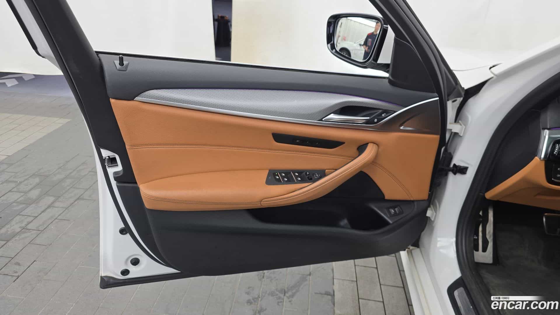 5-Series BMW 2017.11-INNER-034