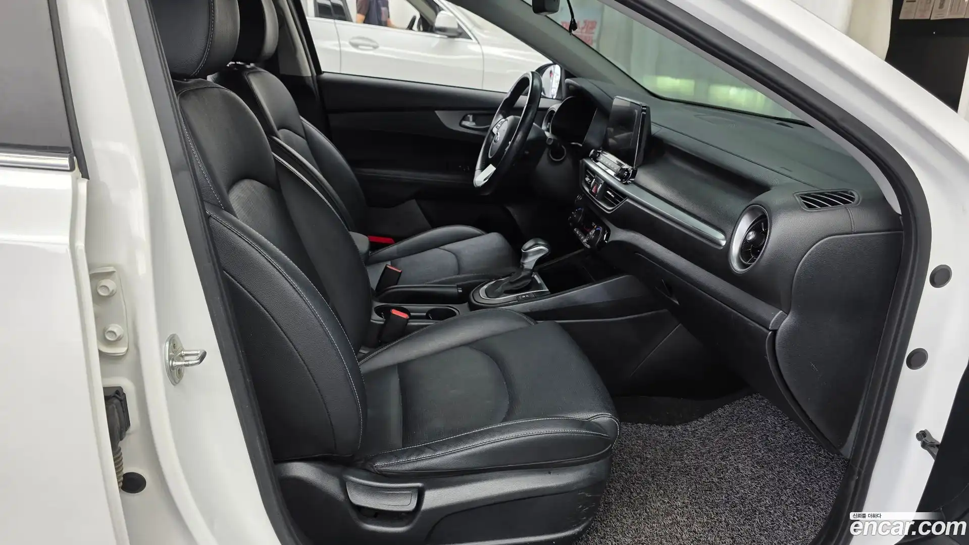 K3 Kia 2019.2-INNER-036