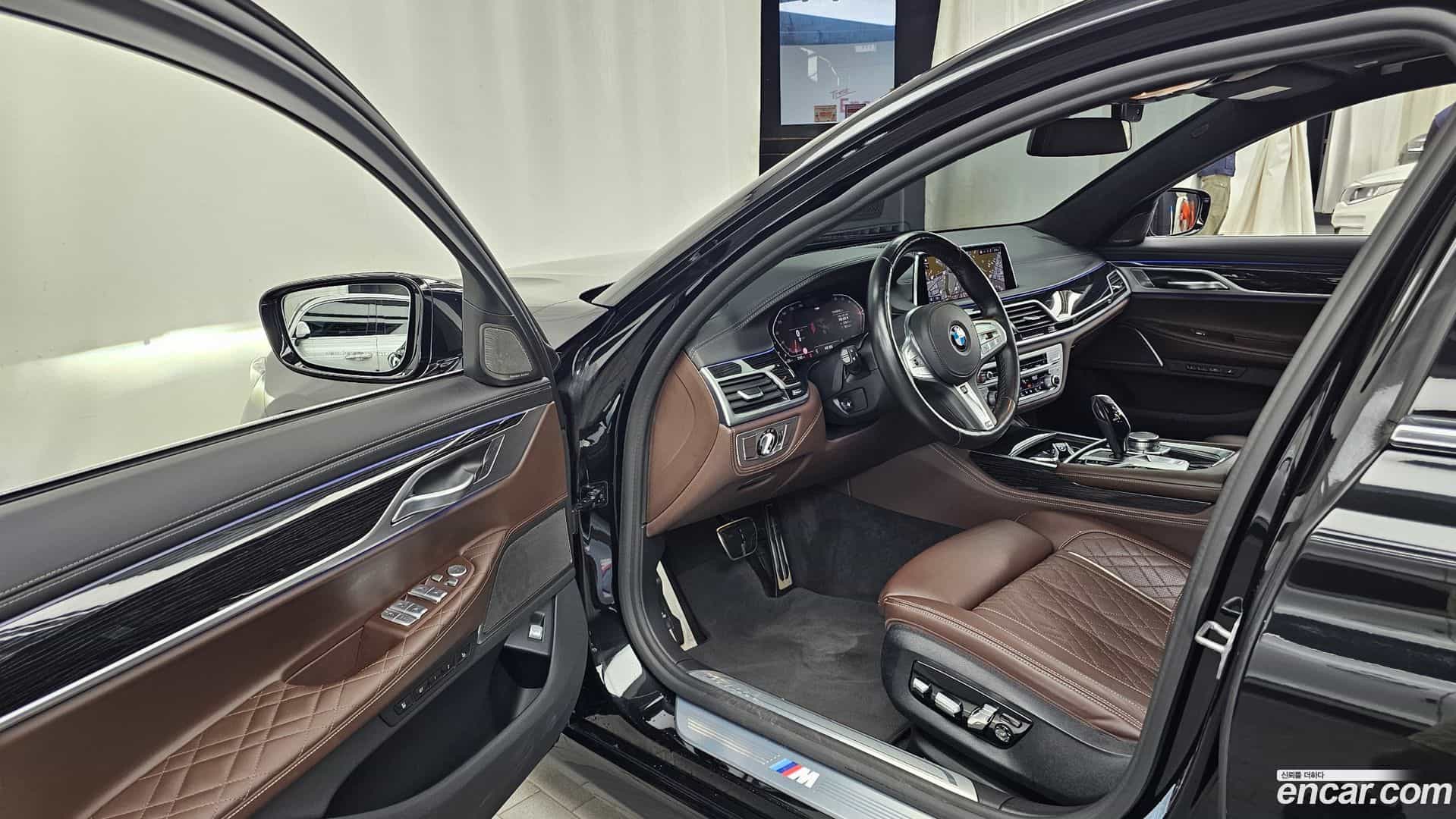 7-Series BMW 2021.0-INNER-010