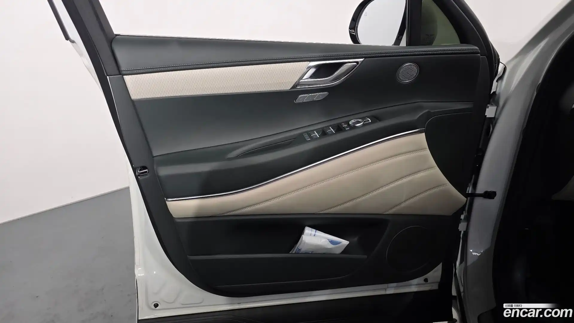 GV80 Genesis 2025.0-INNER-034
