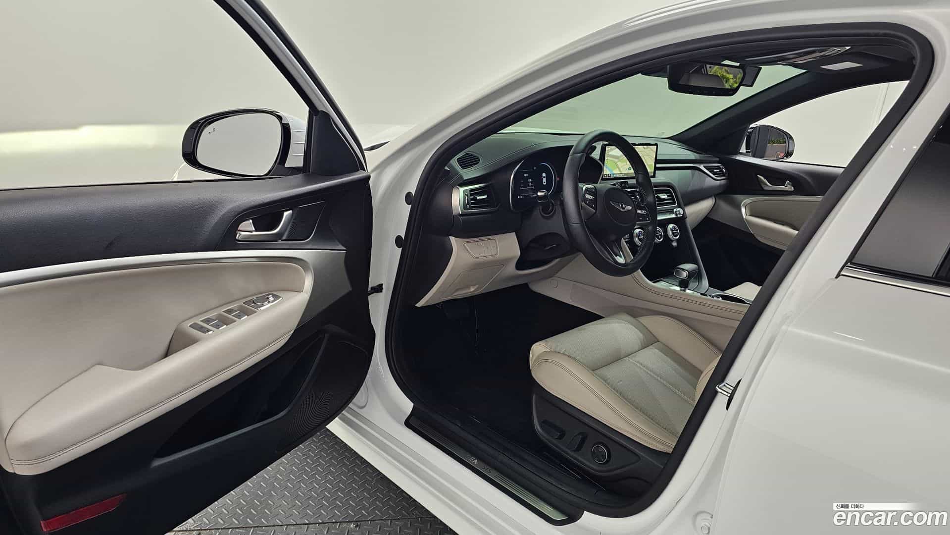 G70 Genesis 2022.0-INNER-010