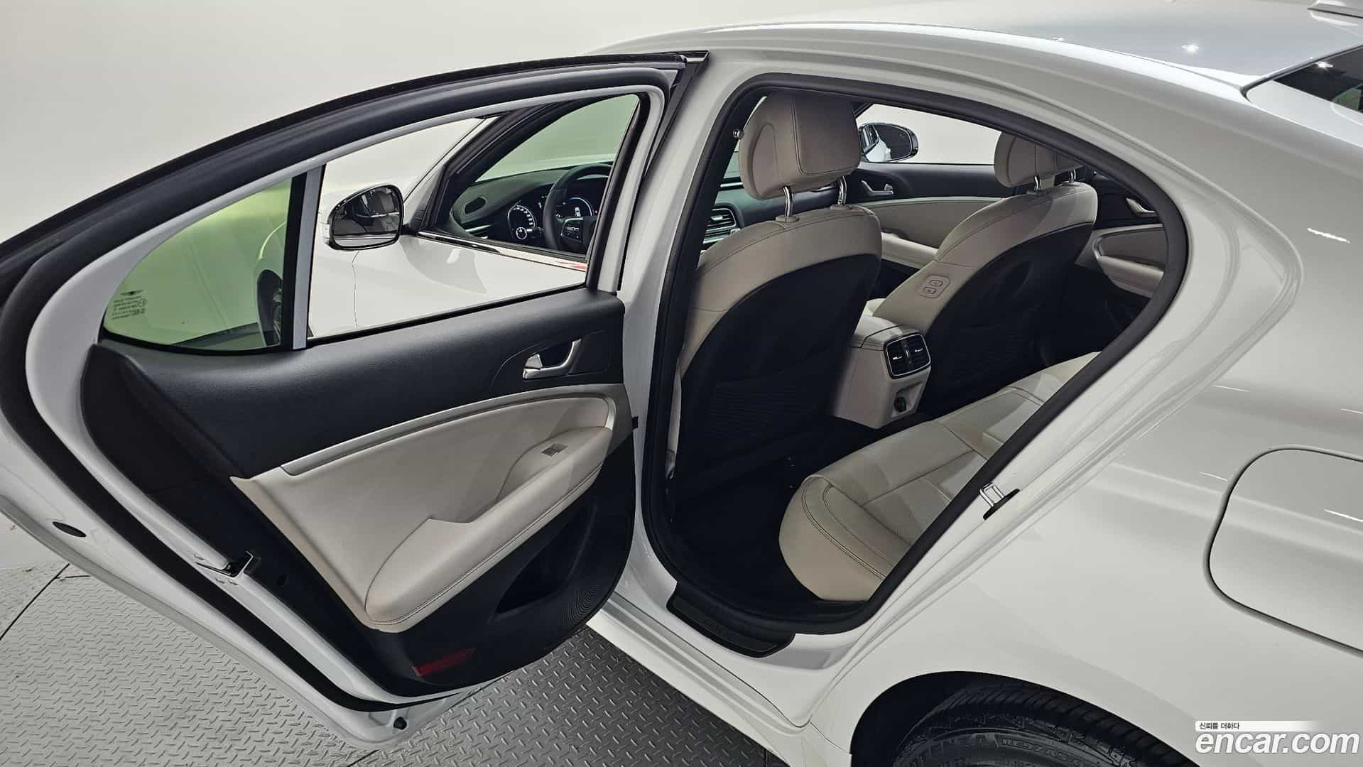 G70 Genesis 2022.0-OPTION-016