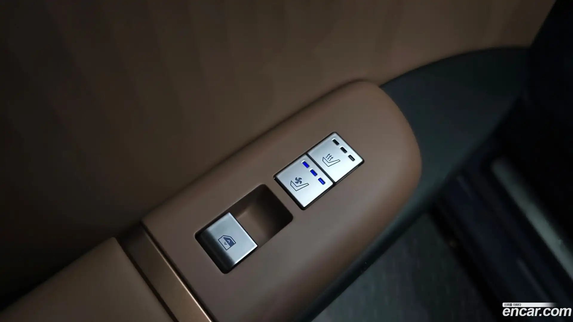 Grandeur Hyundai 2024.6-OPTION-042
