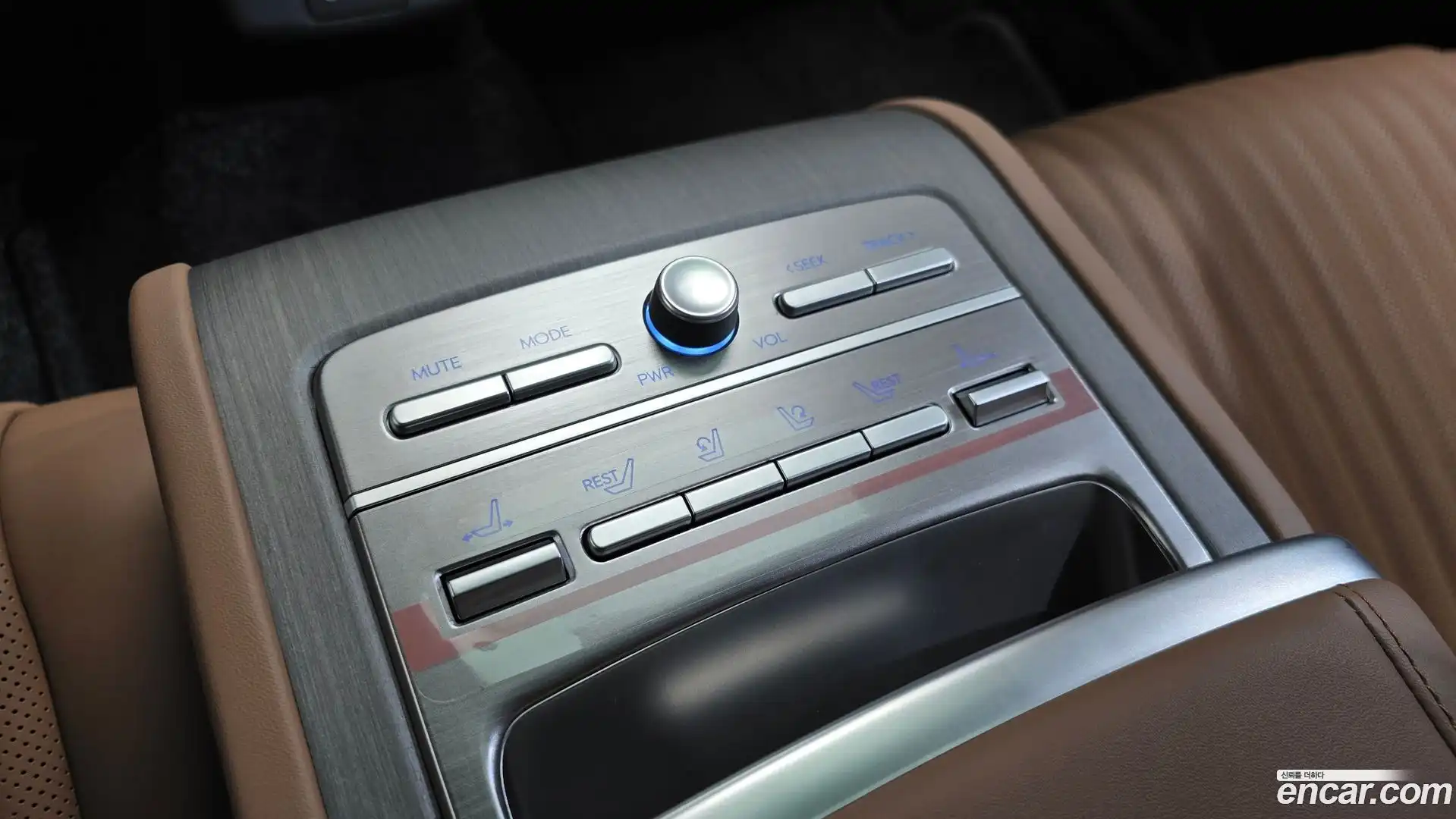 Grandeur Hyundai 2024.6-OPTION-047