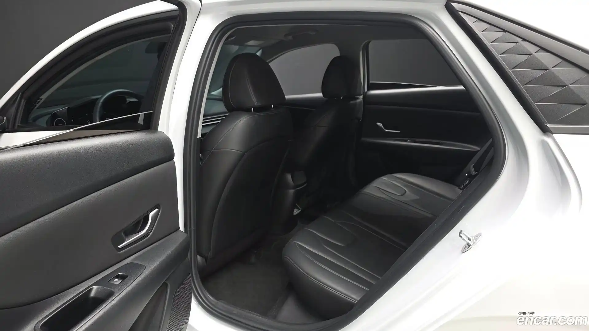 AVANTE Hyundai 2024.0-OPTION-016