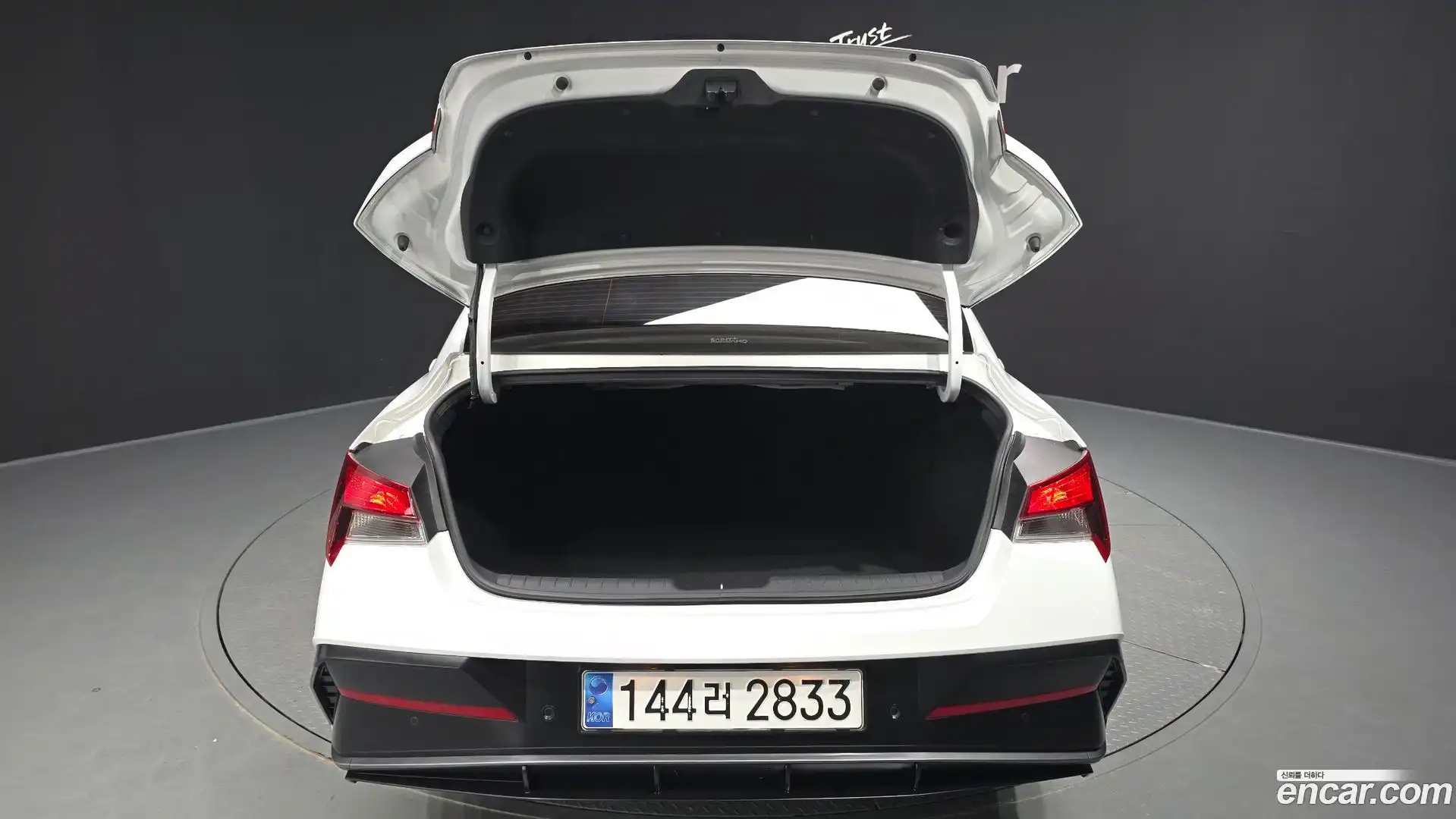 AVANTE Hyundai 2024.0-OPTION-024
