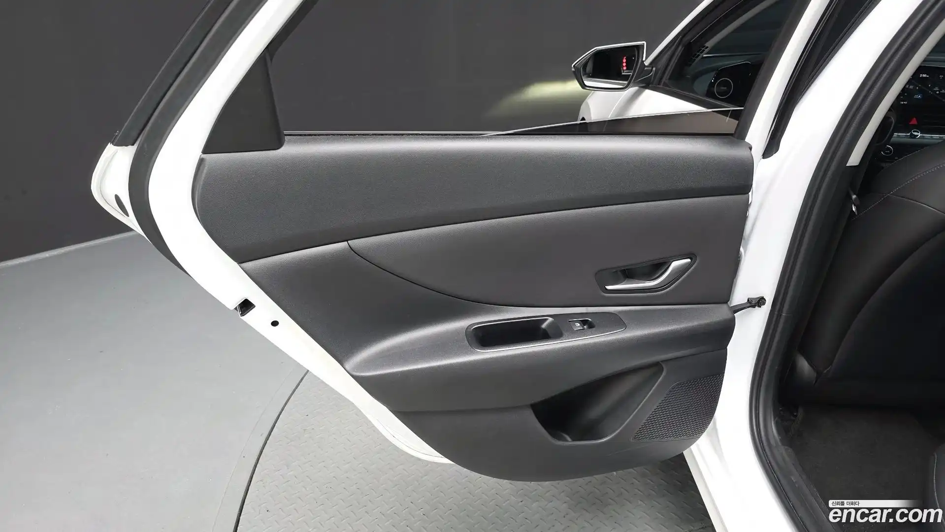 AVANTE Hyundai 2024.0-INNER-035