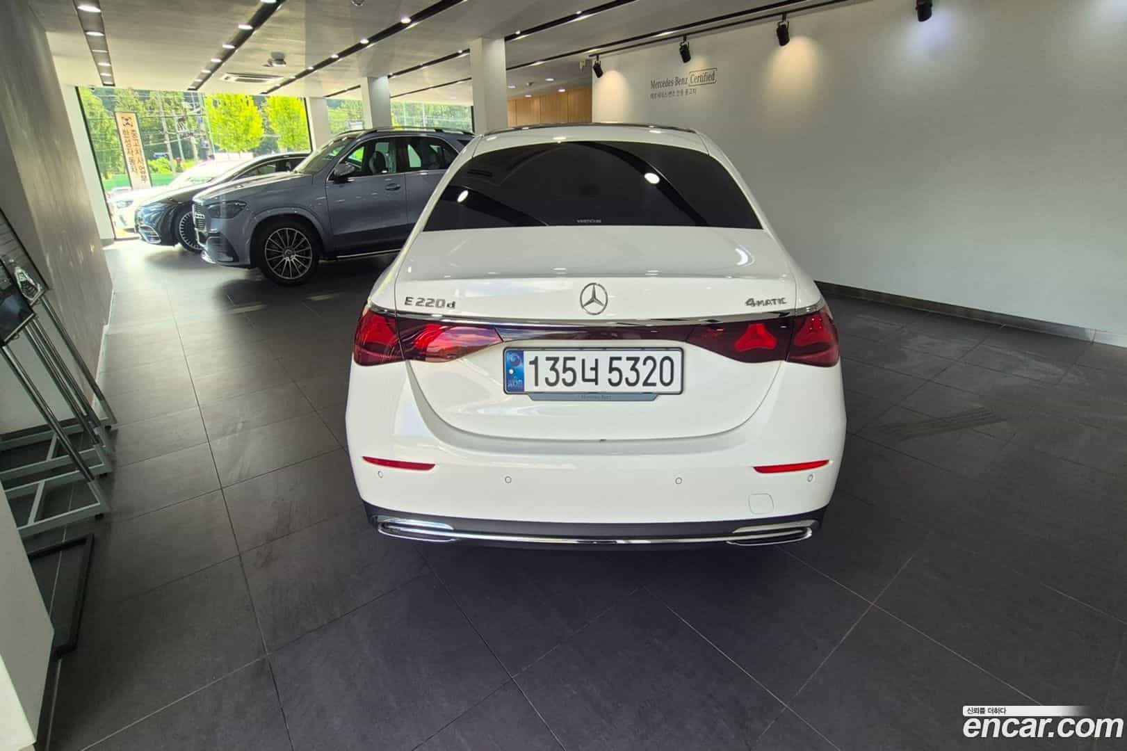 E-Class Mercedes-Benz 2024.8-OUTER-004