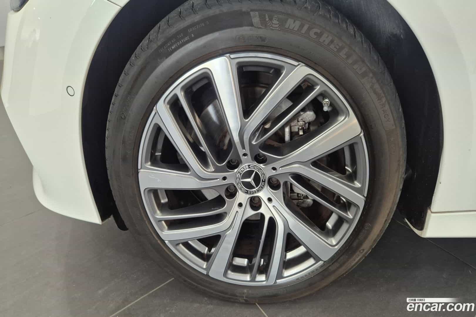 E-Class Mercedes-Benz 2024.8-OUTER-005
