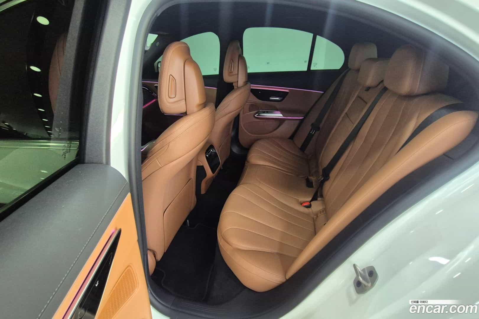 E-Class Mercedes-Benz 2024.8-INNER-010