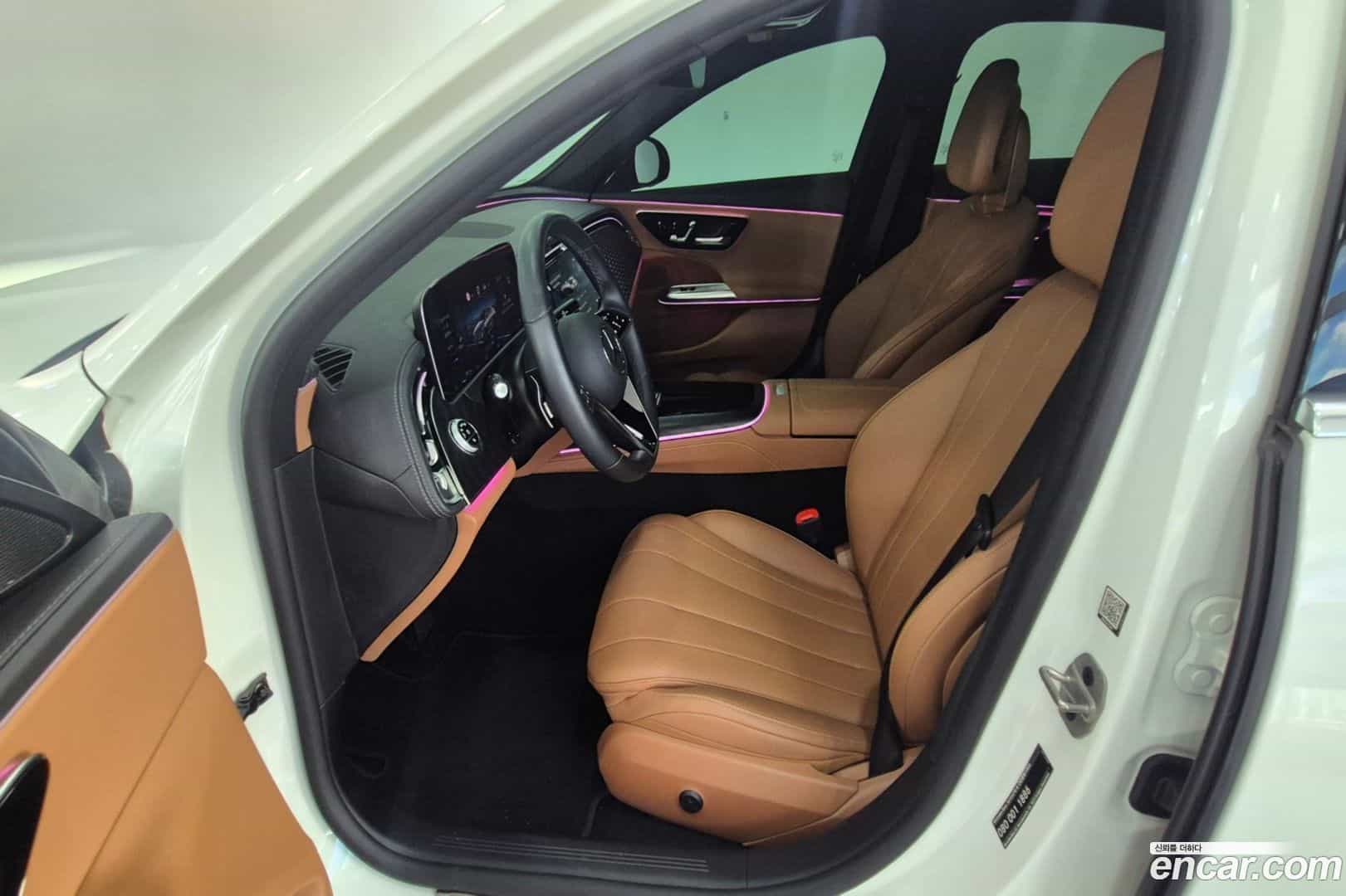 E-Class Mercedes-Benz 2024.8-OPTION-018