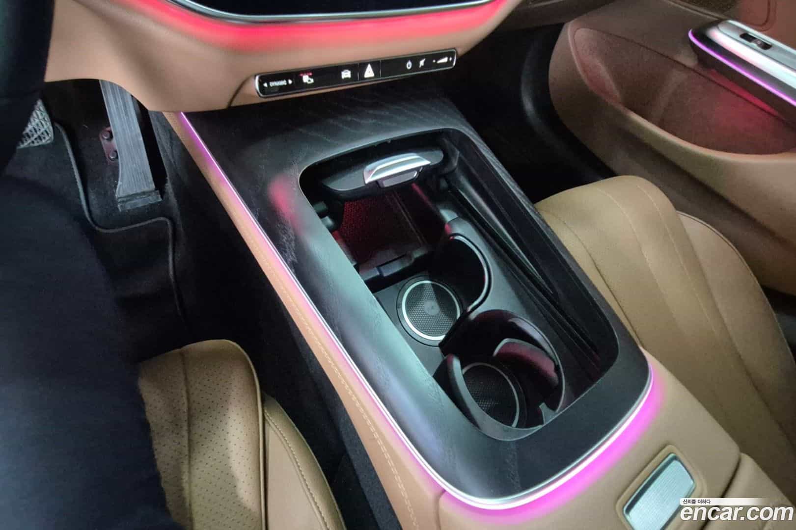E-Class Mercedes-Benz 2024.8-OPTION-023