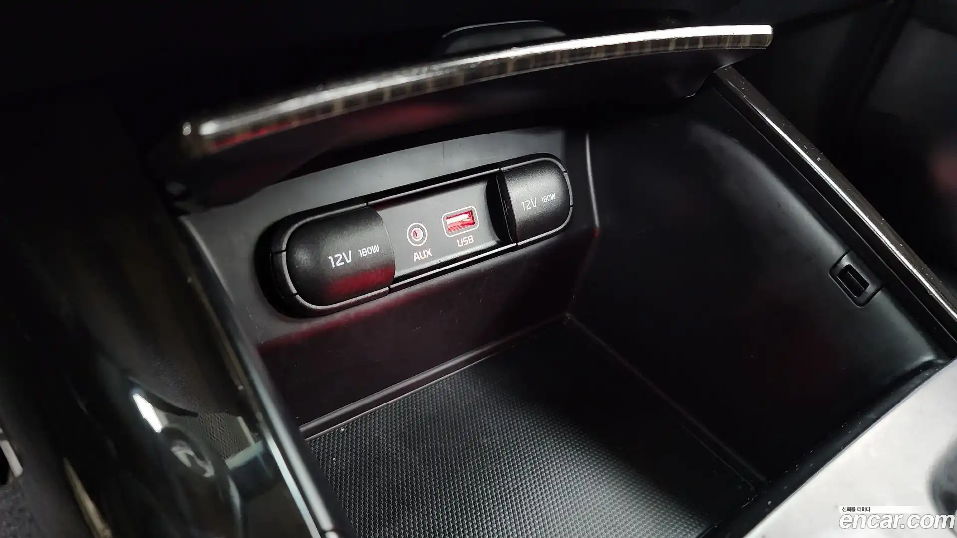 Sorento Kia 2018.3-OPTION-041