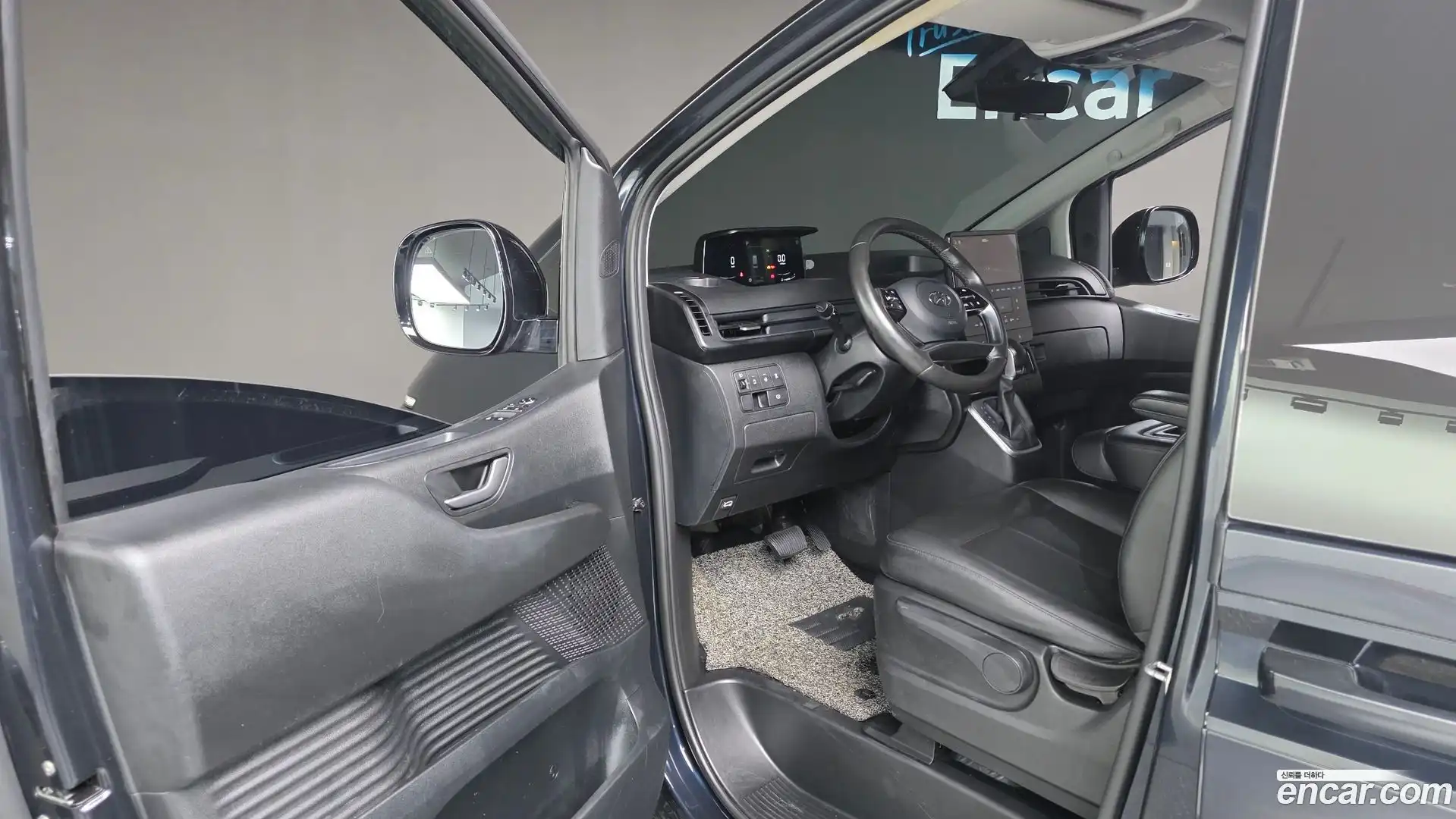 Staria Hyundai 2022.0-OPTION-015
