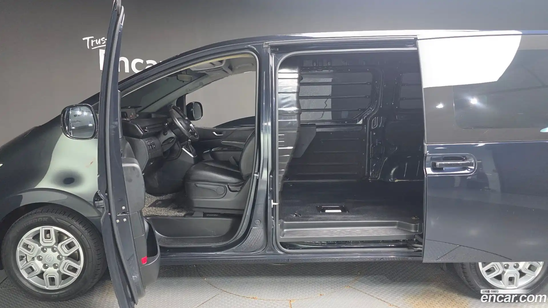 Staria Hyundai 2022.0-OPTION-022