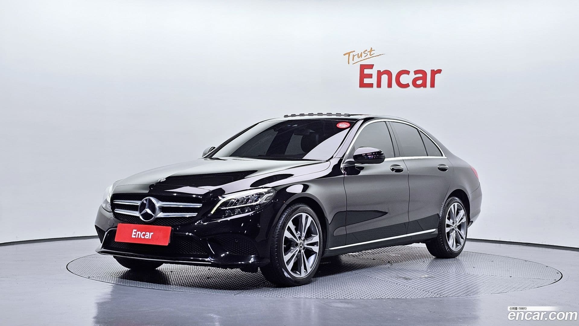 Main__Slider__Photo:C-Class Mercedes-Benz 2019.2-0