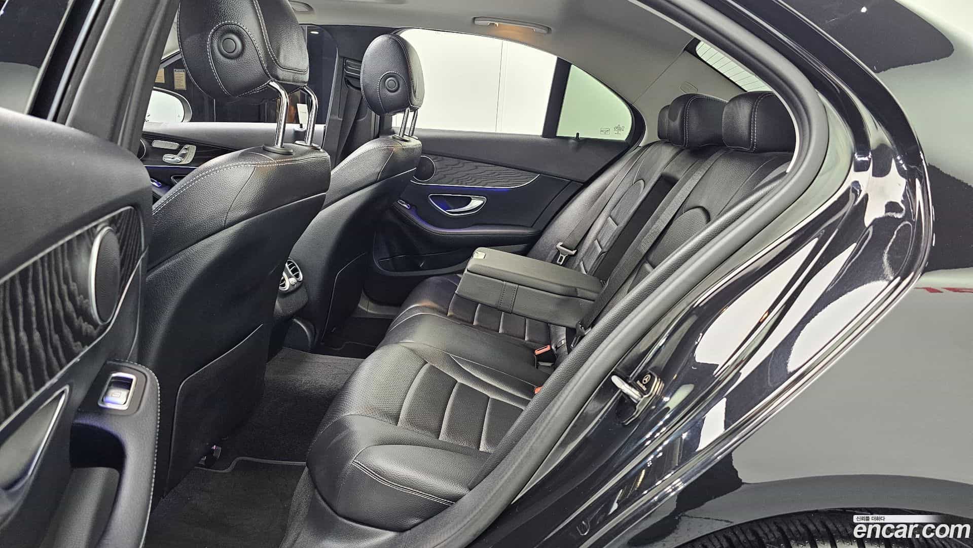 C-Class Mercedes-Benz 2019.2-OPTION-016